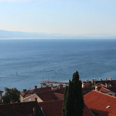 Komel I Lejlighed Opatija
