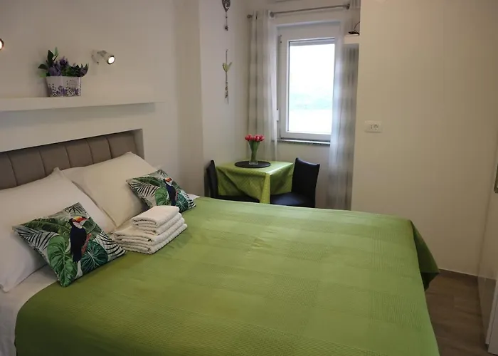 Komel I Apartmán *
