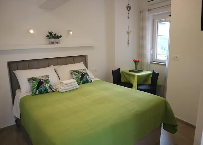 Komel I Apartmán *